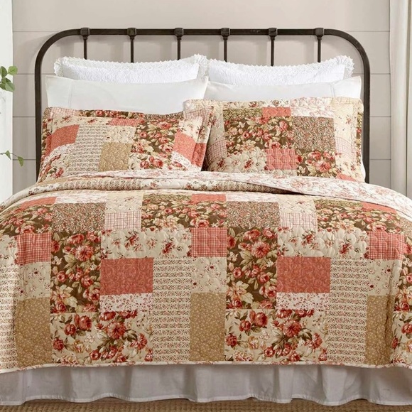 Quilt Set-Queen Size - Picture 1 of 2